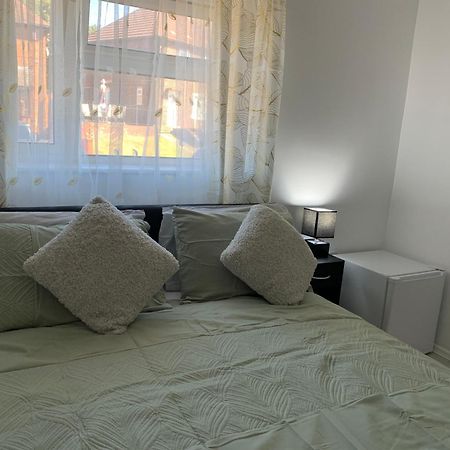 Double Room Bentilee Bucknall  Εξωτερικό φωτογραφία
