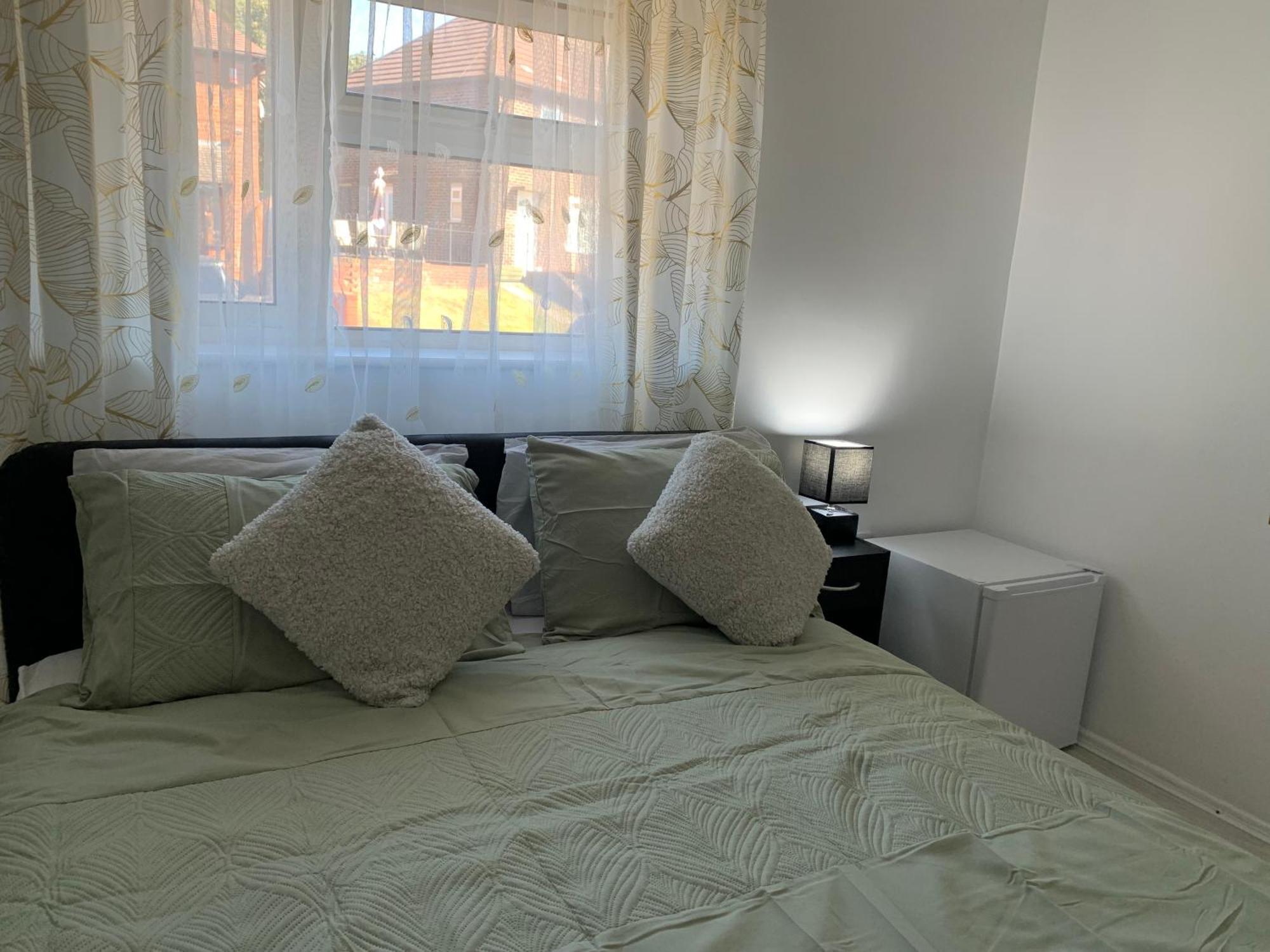 Double Room Bentilee Bucknall  Εξωτερικό φωτογραφία